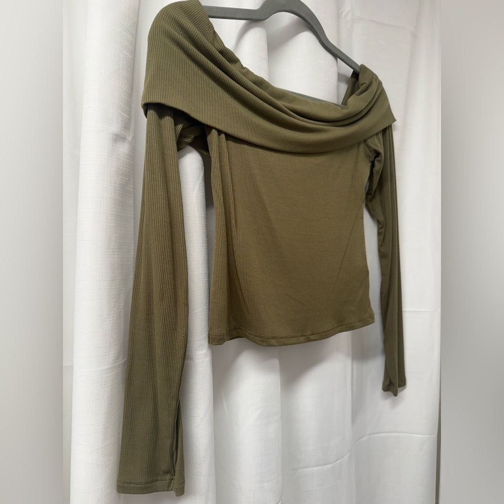 See You Monday Olive Off-Shoulder Blouse Size- M - Picture 2 of 5